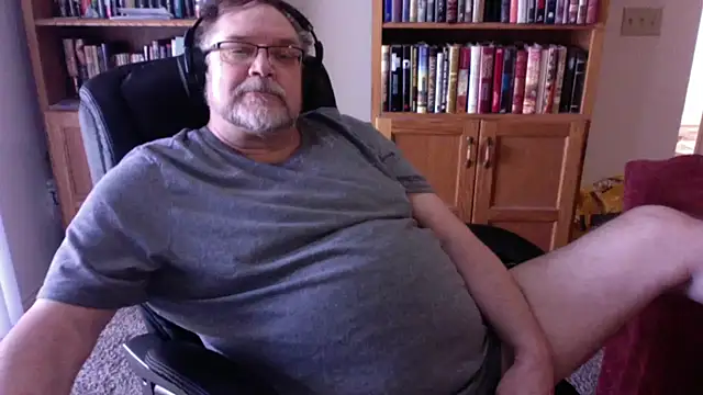 Snapshot of Vinyl22@xh chatting on March 14, 2026, 3:50 pm Vinyl22xh online show from March 14, 2026, 3:50 pm