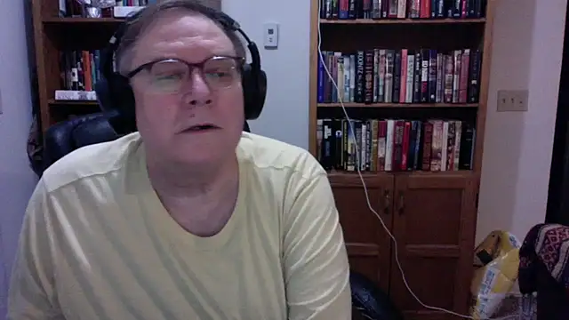 Vinyl22xh online show from June 24, 2026, 3:49 am