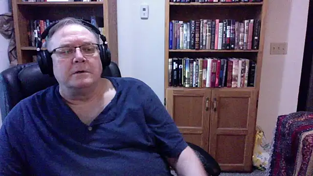 Vinyl22xh online show from July 16, 2026, 1:00 am