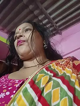 Snapshot of reya743 chatting on November 8, 2025, 4:07 pm reya743 online show from November 8, 2025, 4:07 pm