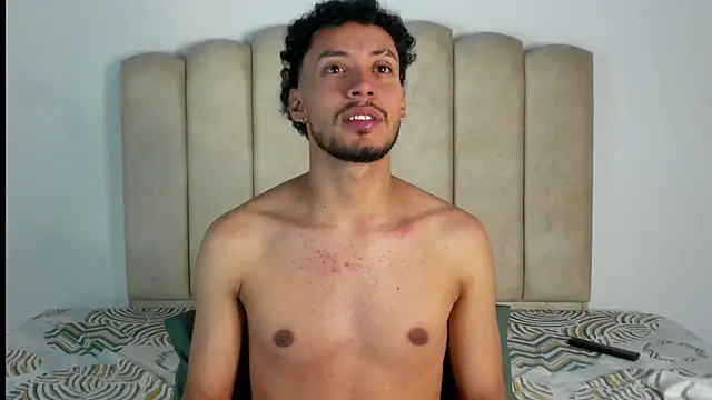 Snapshot of aroncooper1 chatting on October 17, 2025, 6:16 am aroncooper1 online show from October 17, 2025, 6:16 am