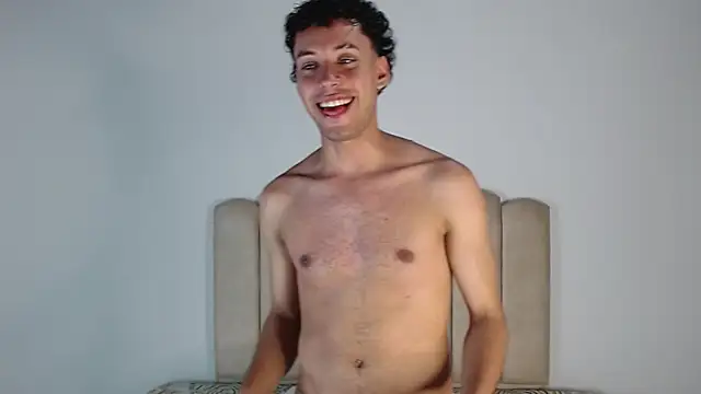 Snapshot of aroncooper1 chatting on November 7, 2025, 4:56 am aroncooper1 online show from November 7, 2025, 4:56 am