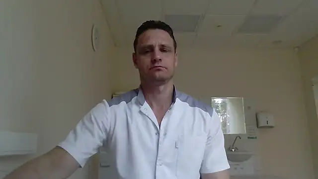 Snapshot of Freeze_Fire chatting on October 9, 2025, 5:38 am Freeze Fire online show from October 9, 2025, 5:38 am