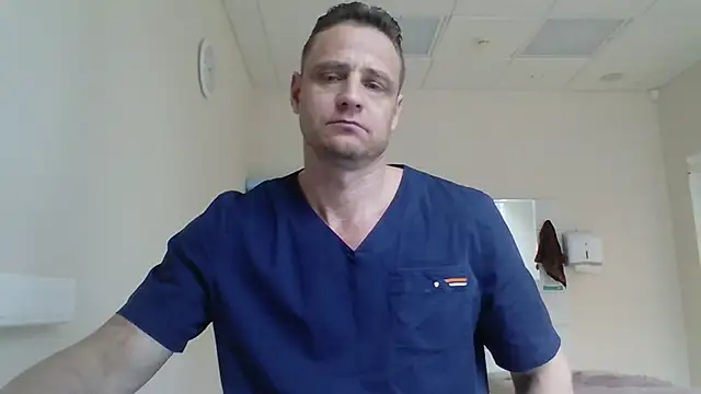 Snapshot of Freeze_Fire chatting on October 29, 2025, 11:23 am Freeze Fire online show from October 29, 2025, 11:23 am