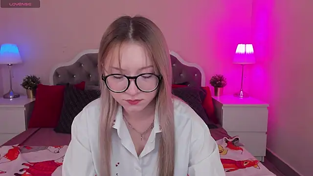 Snapshot of elliupp chatting on September 24, 2025, 8:50 am elliupp online show from September 24, 2025, 8:50 am