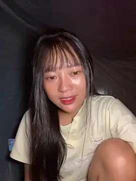 Snapshot of Be_xinh chatting on September 24, 2025, 3:59 pm Be xinh online show from September 24, 2025, 3:59 pm