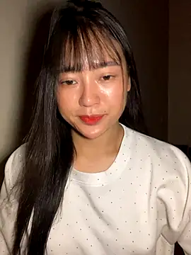 Snapshot of Be_xinh chatting on September 27, 2025, 4:12 pm Be xinh online show from September 27, 2025, 4:12 pm