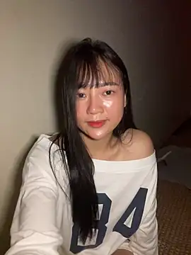 Snapshot of Be_xinh chatting on September 30, 2025, 4:23 pm Be xinh online show from September 30, 2025, 4:23 pm