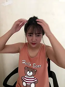 Snapshot of Be_xinh chatting on October 9, 2025, 6:00 am Be xinh online show from October 9, 2025, 6:00 am