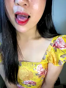 Snapshot of Be_xinh chatting on October 15, 2025, 3:12 pm Be xinh online show from October 15, 2025, 3:12 pm