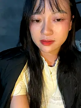 Snapshot of Be_xinh chatting on October 16, 2025, 3:24 pm Be xinh online show from October 16, 2025, 3:24 pm