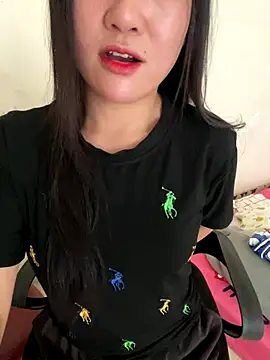 Snapshot of Be_xinh chatting on November 5, 2025, 3:50 am Be xinh online show from November 5, 2025, 3:50 am