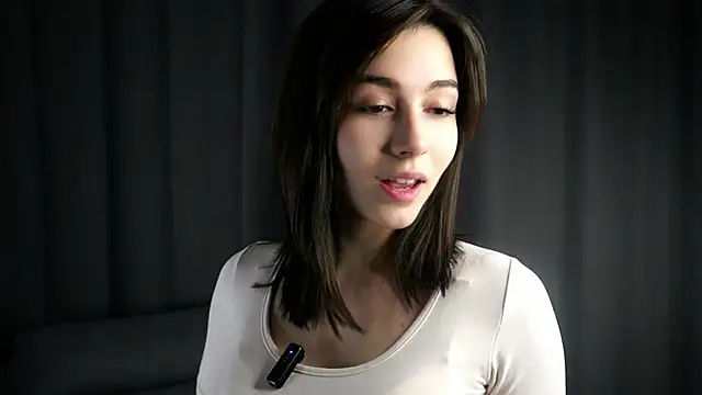 Snapshot of LettySlovacek chatting on October 12, 2025, 1:37 am LettySlovacek online show from October 12, 2025, 1:37 am