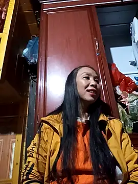 vtmbae online show from November 12, 2025, 2:12 am