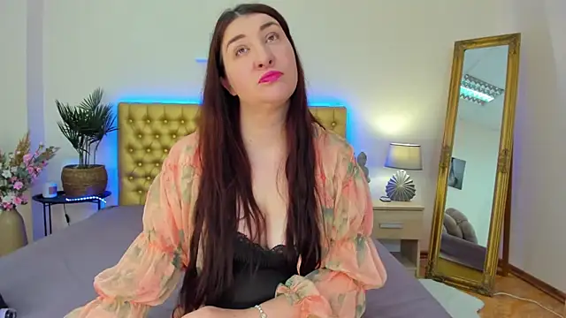 TrishaDarks online show from May 12, 2026, 5:15 am