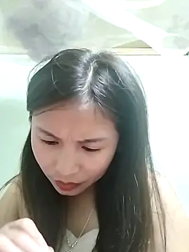 Snapshot of Mai4568 chatting on September 24, 2025, 6:33 pm Mai4568 online show from September 24, 2025, 6:33 pm