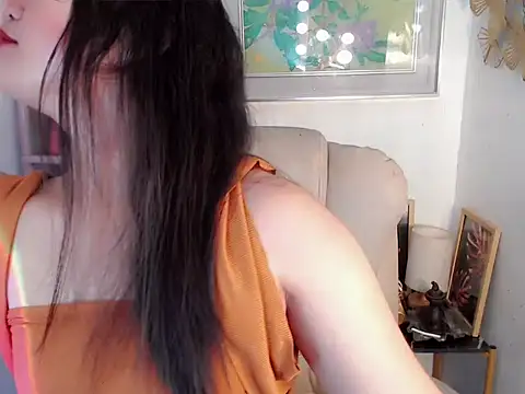 Eyes-on-me online show from July 7, 2026, 8:18 am