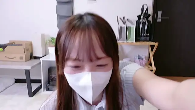 Snapshot of saku_sakura_ chatting on October 8, 2025, 12:25 pm saku sakura online show from October 8, 2025, 12:25 pm