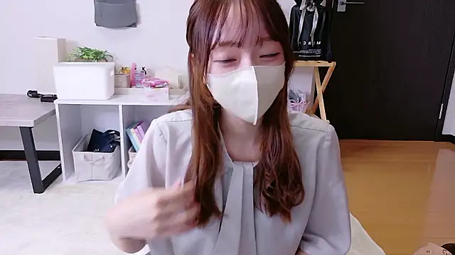 Snapshot of saku_sakura_ chatting on October 13, 2025, 8:14 am saku sakura online show from October 13, 2025, 8:14 am