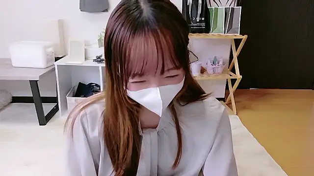 Snapshot of saku_sakura_ chatting on October 26, 2025, 6:52 am saku sakura online show from October 26, 2025, 6:52 am