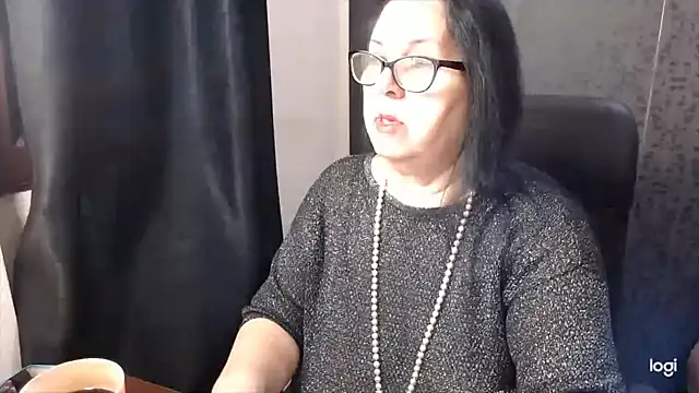 MissSanjanne online show from November 18, 2025, 1:22 am