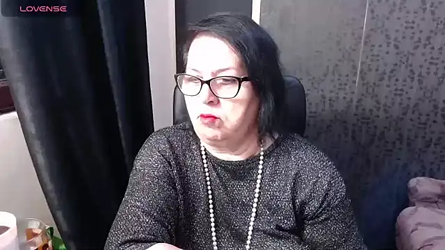 MissSanjanne online show from May 18, 2026, 2:29 am