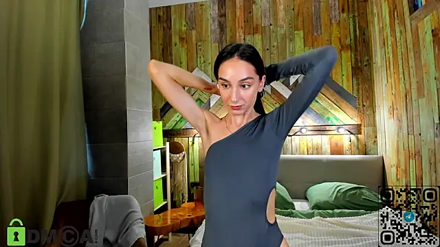 Snapshot of Elliizabeth chatting on September 26, 2025, 5:44 am Elliizabeth online show from September 26, 2025, 5:44 am