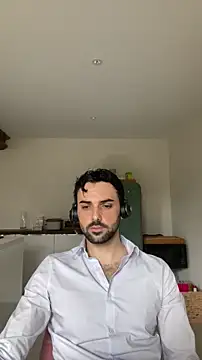 eauminerale online show from February 19, 2026, 9:27 am