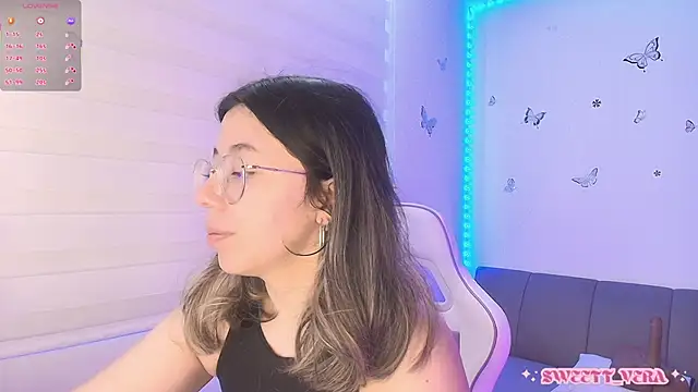 sweettvera online show from May 1, 2026, 1:59 pm