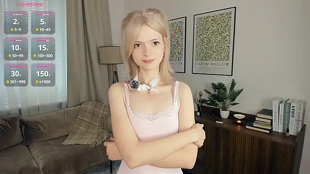 Snapshot of LaureMestler chatting on October 14, 2025, 8:15 am LaureMestler online show from October 14, 2025, 8:15 am