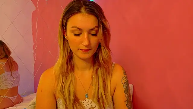 Snapshot of Anaayss_ chatting on October 14, 2025, 4:57 am Anaayss online show from October 14, 2025, 4:57 am