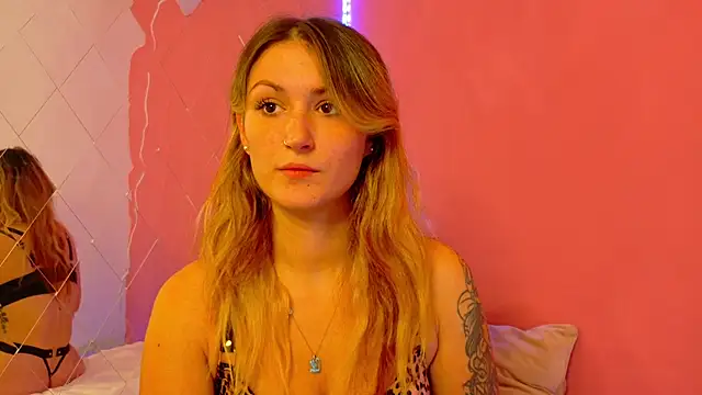 Snapshot of Anaayss_ chatting on October 21, 2025, 4:35 am Anaayss online show from October 21, 2025, 4:35 am