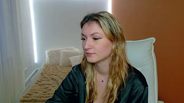 Anaayss  online show from February 2, 2026, 6:01 am