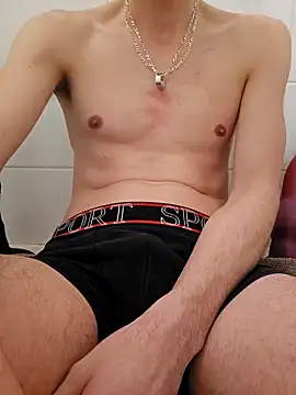 Chrisou73 online show from February 4, 2026, 5:08 pm