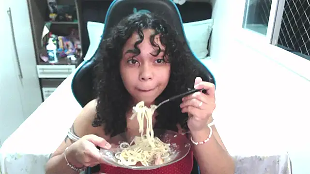 Snapshot of sweetamy326 chatting on July 2, 2026, 10:16 pm sweetamy326 online show from July 2, 2026, 10:16 pm