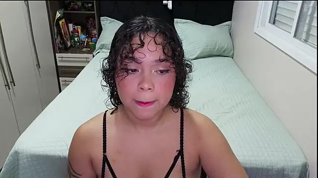 Snapshot of sweetamy326 chatting on August 8, 2026, 10:45 pm sweetamy326 online show from August 8, 2026, 10:45 pm