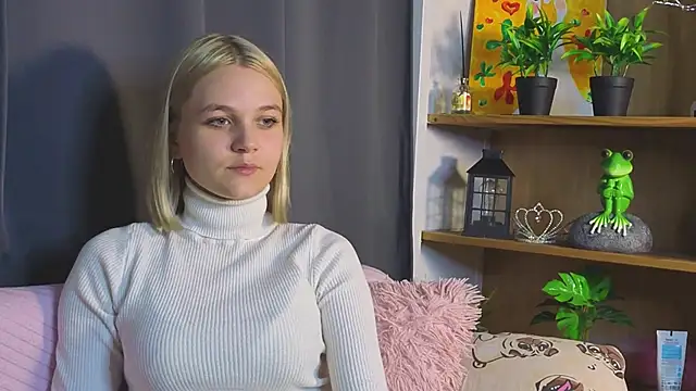 Snapshot of KelleDomin chatting on September 30, 2025, 7:19 pm KelleDomin online show from September 30, 2025, 7:19 pm