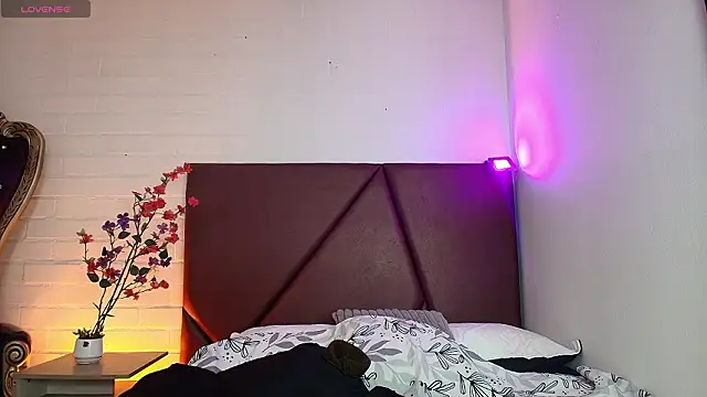 Krystal Heartss online show from March 7, 2026, 12:57 pm