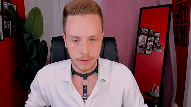 Snapshot of LeoMooree chatting on September 27, 2025, 8:58 pm LeoMooree online show from September 27, 2025, 8:58 pm