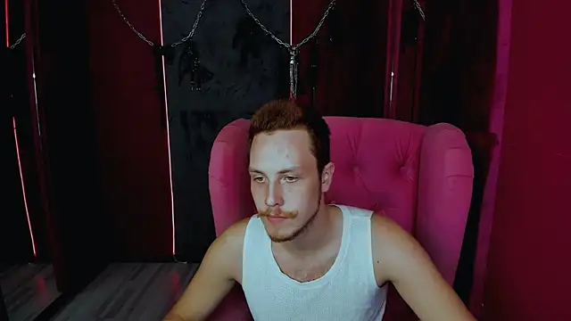 Snapshot of LeoMooree chatting on October 10, 2025, 3:33 pm LeoMooree online show from October 10, 2025, 3:33 pm