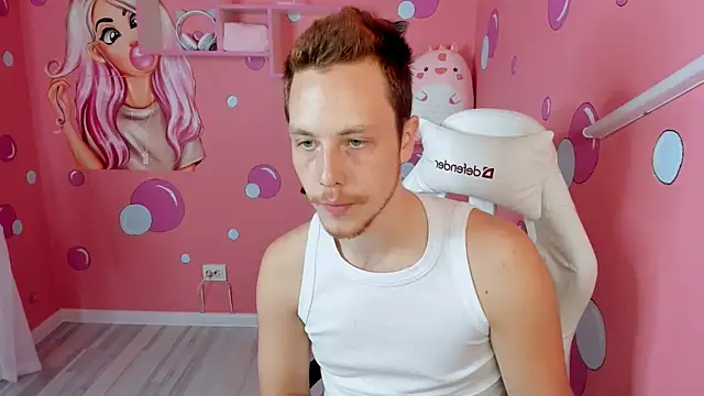 Snapshot of LeoMooree chatting on October 18, 2025, 3:57 pm LeoMooree online show from October 18, 2025, 3:57 pm