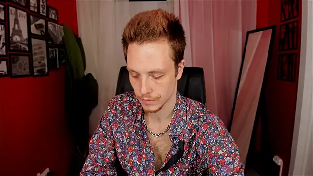 Snapshot of LeoMooree chatting on November 3, 2025, 4:08 pm LeoMooree online show from November 3, 2025, 4:08 pm