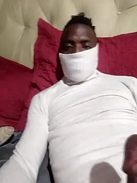 Snapshot of Thathazonke123 chatting on October 7, 2025, 12:35 pm Thathazonke123 online show from October 7, 2025, 12:35 pm