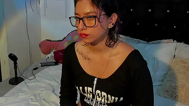 Snapshot of ValeryTatto chatting on October 17, 2025, 11:13 am ValeryTatto online show from October 17, 2025, 11:13 am