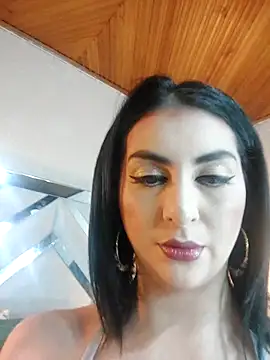 Snapshot of LlianneDiamond1 chatting on October 24, 2025, 12:41 am LlianneDiamond1 online show from October 24, 2025, 12:41 am