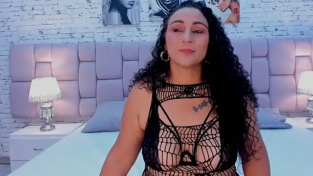 Snapshot of VaniaRose chatting on October 17, 2025, 1:25 pm VaniaRose online show from October 17, 2025, 1:25 pm