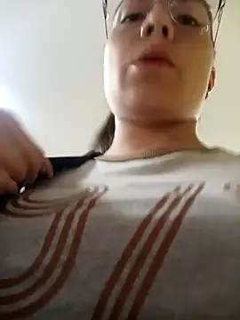 Mia-love-03 online show from October 2, 2025, 8:49 pm