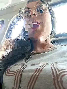 Mia-love-03 online show from October 22, 2025, 3:56 pm