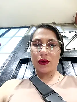 Mia-love-03 online show from November 7, 2025, 9:59 pm