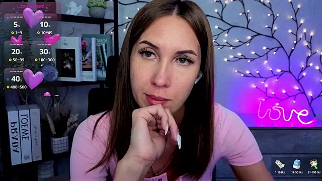 DreamVelour online show from July 1, 2026, 7:24 pm